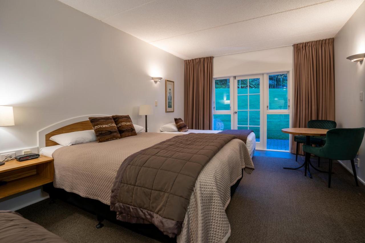 Wallaceville Motor Lodge Ъпър Хът Екстериор снимка
