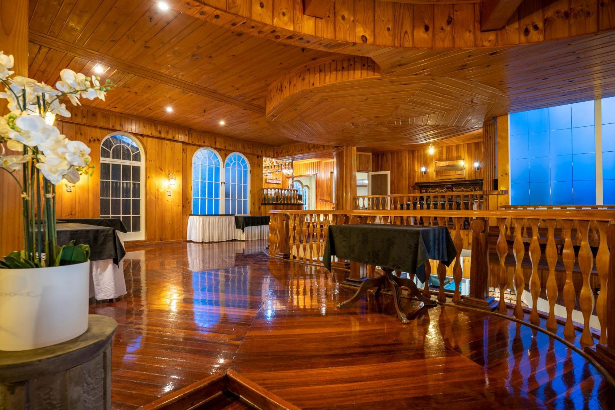Wallaceville Motor Lodge Ъпър Хът Екстериор снимка