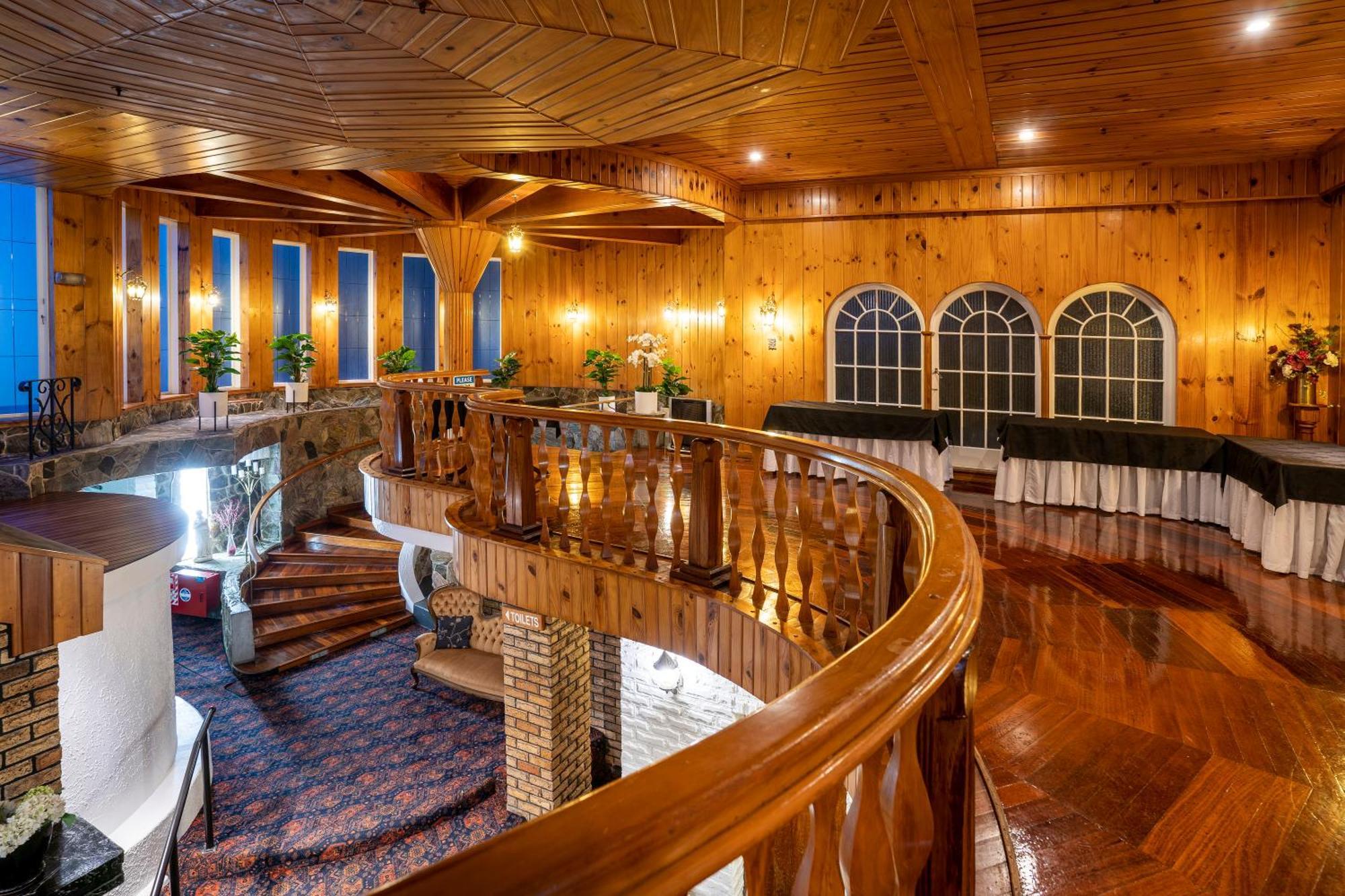 Wallaceville Motor Lodge Ъпър Хът Екстериор снимка