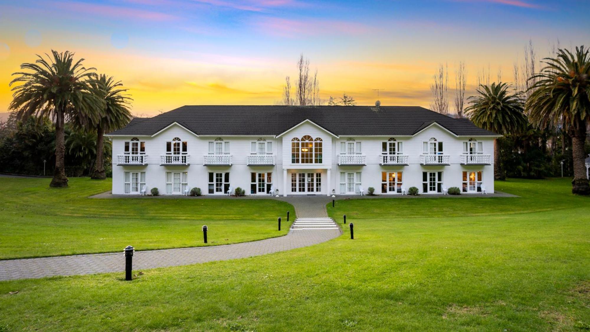 Wallaceville Motor Lodge Ъпър Хът Екстериор снимка